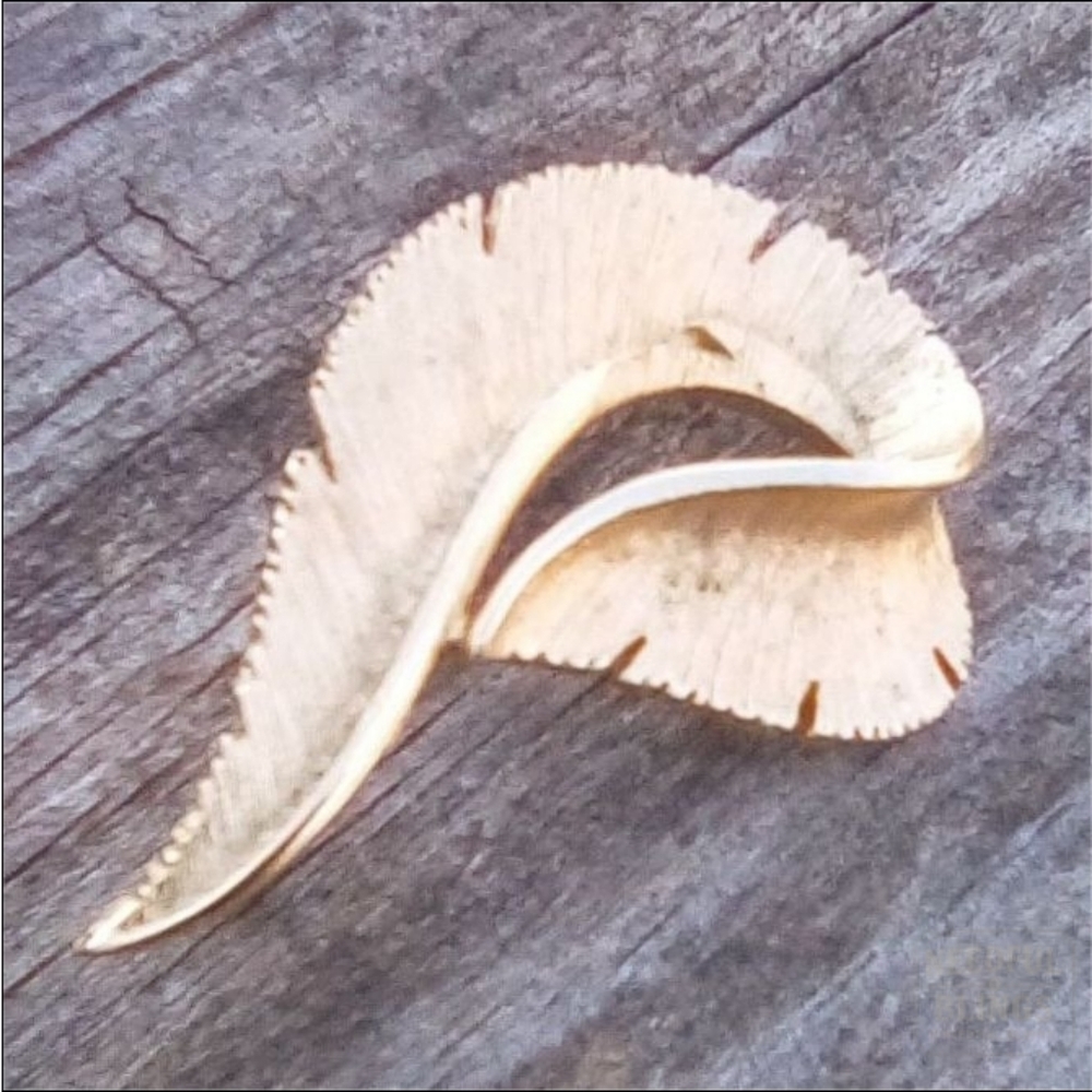 Vintage Sarah Coventry Gold Tone Leaf Brooch - Sculptural Mid Century